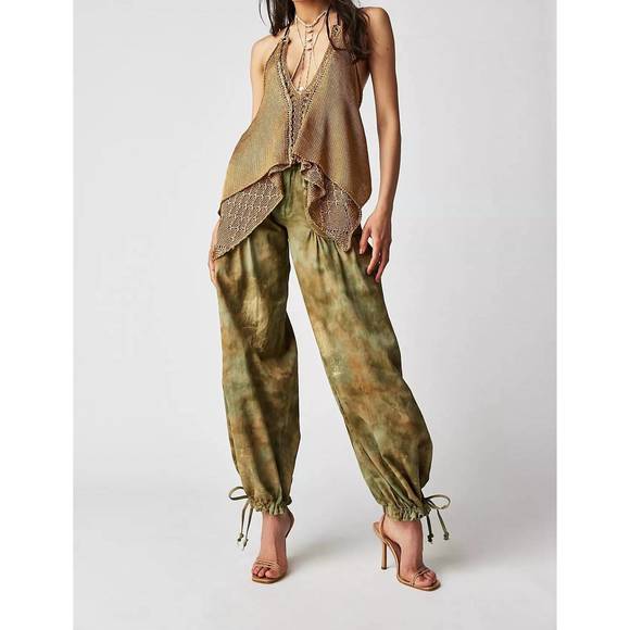 FREE PEOPLE Pants - NEW FREE PEOPLE lotus jean tie dye in golden green